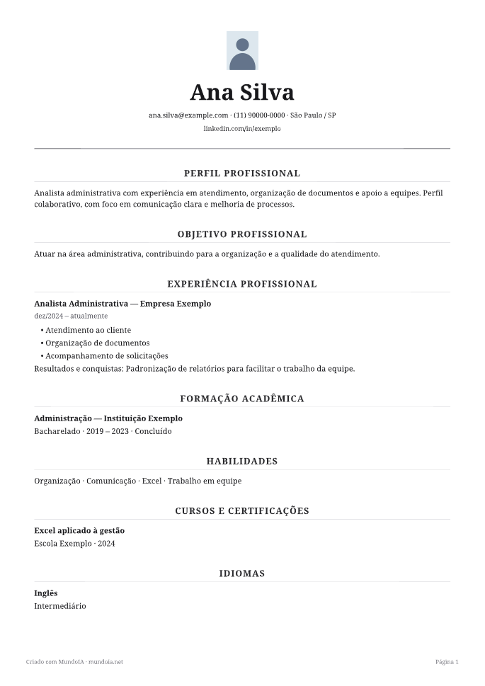 Exemplo fictício do modelo Clássico, com cabeçalho, experiência, formação e habilidades